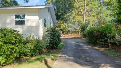 606 Lincoln St in Auburn, AL - Building Photo - Building Photo