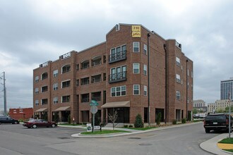 Harrison Square Condominiums in Nashville, TN - Foto de edificio - Building Photo