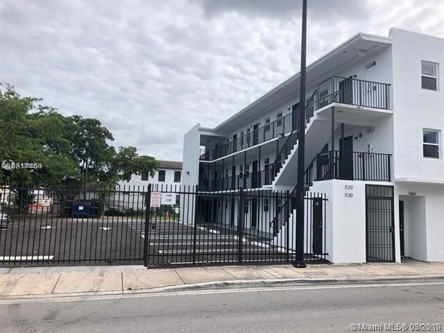 1130 NW 62nd St-Unit -1 in Miami, FL - Building Photo
