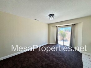 17787 Birch St in Hesperia, CA - Building Photo - Building Photo
