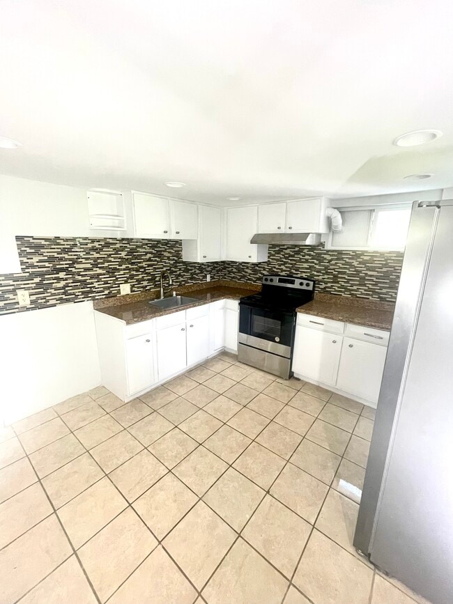 property at 13 Prospect St