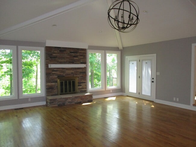 1131 Warfield Blvd in Clarksville, TN - Building Photo - Building Photo
