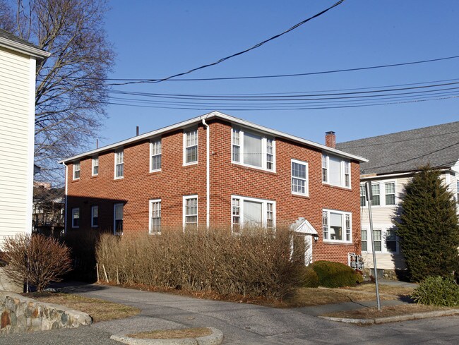 56 Nathan Rd in Waltham, MA - Foto de edificio - Building Photo
