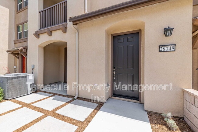 28048 Oakdale Dr in Temecula, CA - Building Photo - Building Photo