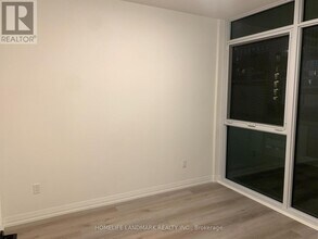 280 Dundas St W in Toronto, ON - Building Photo - Building Photo
