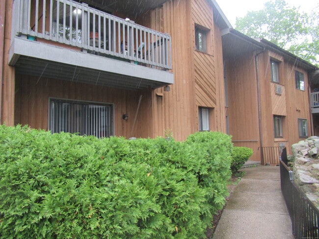 67 Riverview Dr in Bridgeport, CT - Building Photo - Building Photo