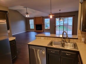 2208 Thistle Cir in Kearney, MO - Building Photo - Building Photo
