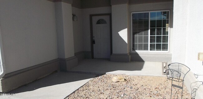 612 Natasha Pl in Anthony, TX - Building Photo - Building Photo
