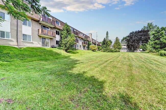 Forfar Street Apartments in Fergus, ON - Building Photo - Building Photo