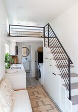 1570 Myra Ave, Unit 1570.5 in Los Angeles, CA - Foto de edificio - Building Photo