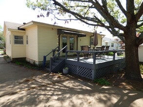 116 Phillips St in Hot Springs, AR - Foto de edificio - Building Photo