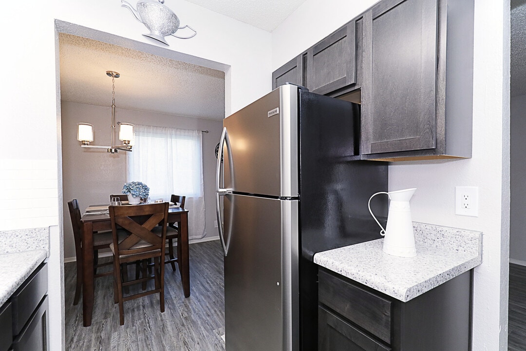Indian Falls Apartments in Wichita Falls, TX - Building Photo