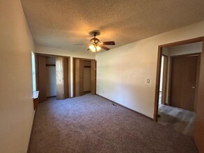 1403 N Clay Ave, Unit A in Springfield, MO - Building Photo - Building Photo