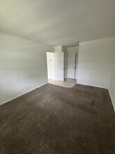 3281 Coral Hills Dr, Unit 6 in Coral Springs, FL - Building Photo - Building Photo