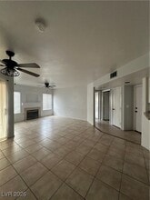 4555 E Sahara Ave in Las Vegas, NV - Building Photo - Building Photo
