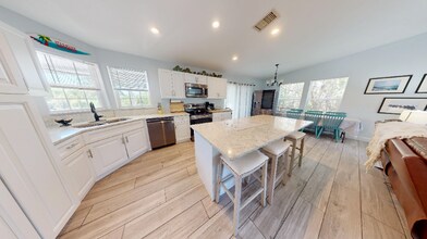 31167 Ave G in Big Pine Key, FL - Building Photo - Building Photo