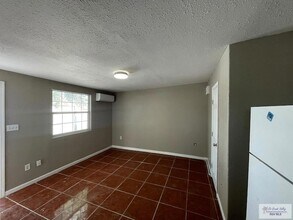 1169 Calle Galaxia in Brownsville, TX - Building Photo - Building Photo