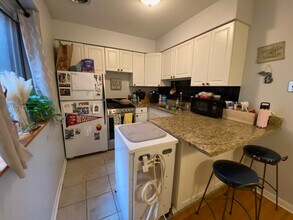 515 W Wrightwood Ave, Unit 310 in Chicago, IL - Foto de edificio - Building Photo