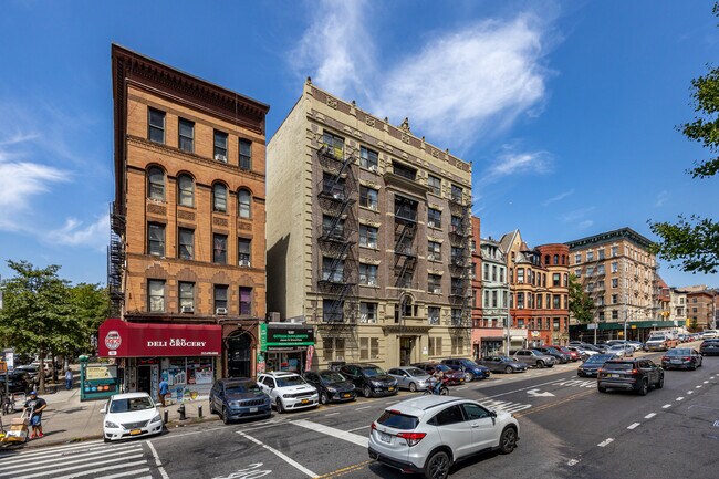707 Saint Nicholas Ave in New York, NY - Foto de edificio - Building Photo