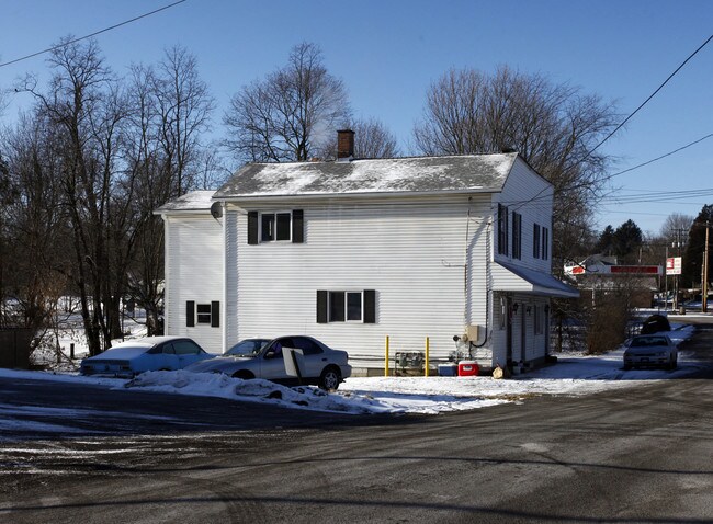 3776 E Main St in New Waterford, OH - Building Photo - Building Photo