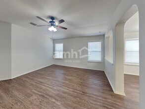 11023 Buckskin Bnd in San Antonio, TX - Foto de edificio - Building Photo