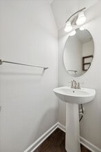 512 Sapphire Dr in Malvern, PA - Building Photo - Building Photo