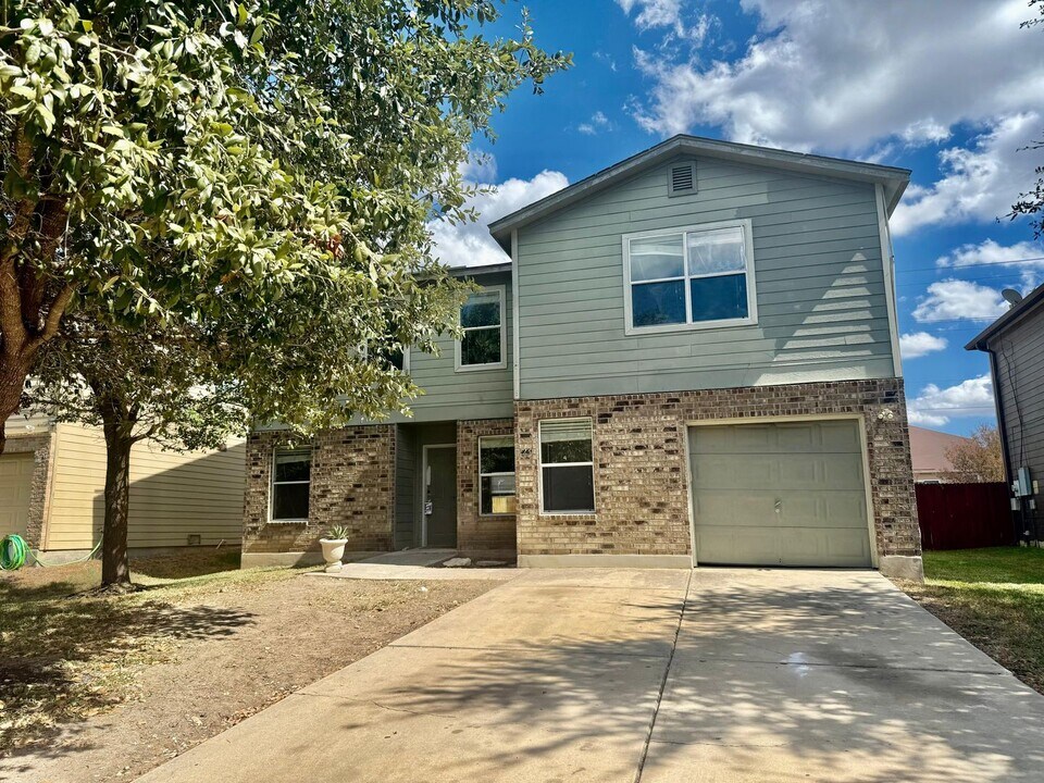 7234 Hibiscus Falls in San Antonio, TX - Building Photo