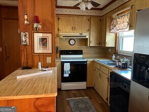 103 Cherry St in Statesboro, GA - Building Photo - Building Photo