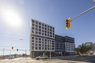 1037 The Queensway in Toronto, ON - Building Photo - Building Photo