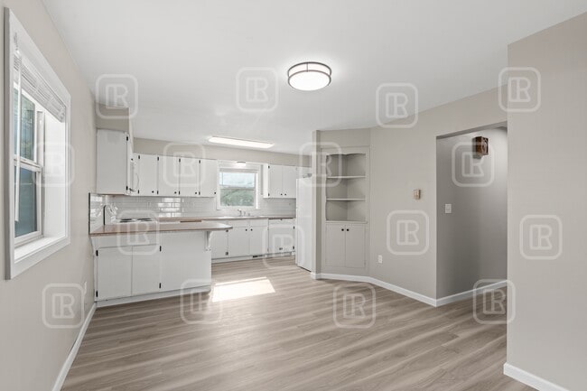 property at 1419 S Helena St