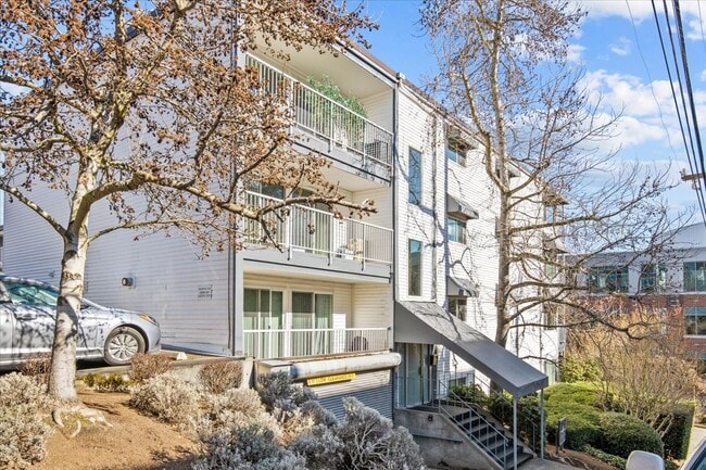 property at 762 Hayes St