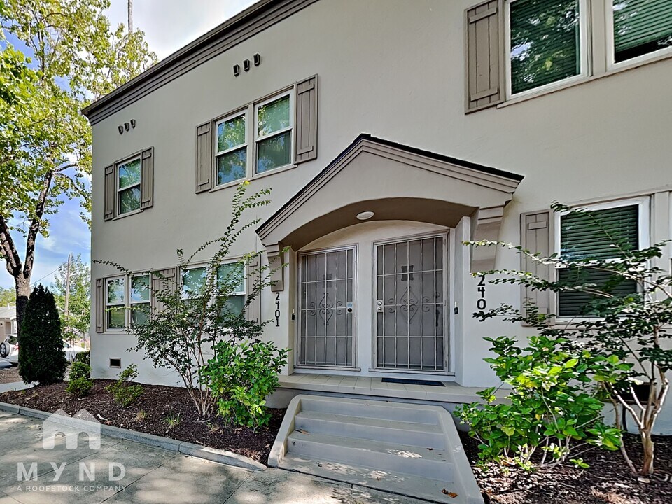 2401 W St in Sacramento, CA - Building Photo