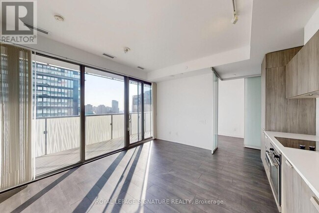 50A Charles St E in Toronto, ON - Building Photo - Building Photo