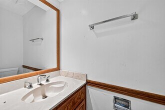 1535 Beaconshire in Houston, TX - Building Photo - Building Photo