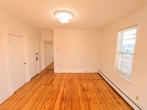 90 Wenham St, Unit 3 in Boston, MA - Building Photo - Building Photo