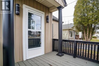 96 Mohawk Rd E in Hamilton, ON - Building Photo - Building Photo