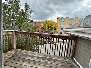 111 W 8th St, Unit Q3 in Boston, MA - Building Photo - Building Photo