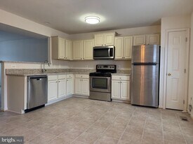 205 Merrill Ct in Stafford, VA - Building Photo