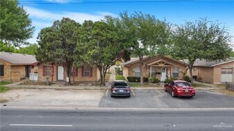 11 W Nolana Ave in McAllen, TX - Building Photo