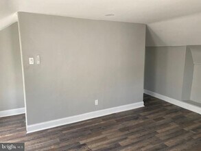 182 Dupont St in Philadelphia, PA - Building Photo - Building Photo