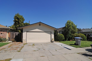 7177-7179 Coronado Dr Apartments