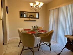 4035 S School Ave in Sarasota, FL - Building Photo - Building Photo