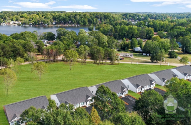 125 Lyman Lodge Rd in Lyman, SC - Building Photo - Building Photo