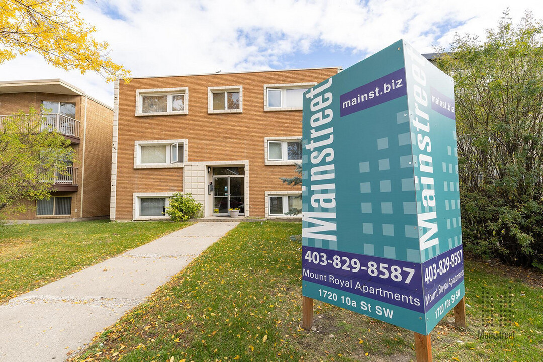 Mount Royal Apartments in Calgary, AB - Building Photo