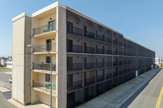 El Conquistator Condominiums in Seaside Heights, NJ - Building Photo - Building Photo