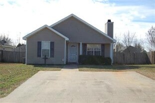 109 Kentshire Ln in Bonaire, GA - Building Photo