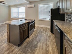 408 Armada Rd in Venice, FL - Foto de edificio - Building Photo