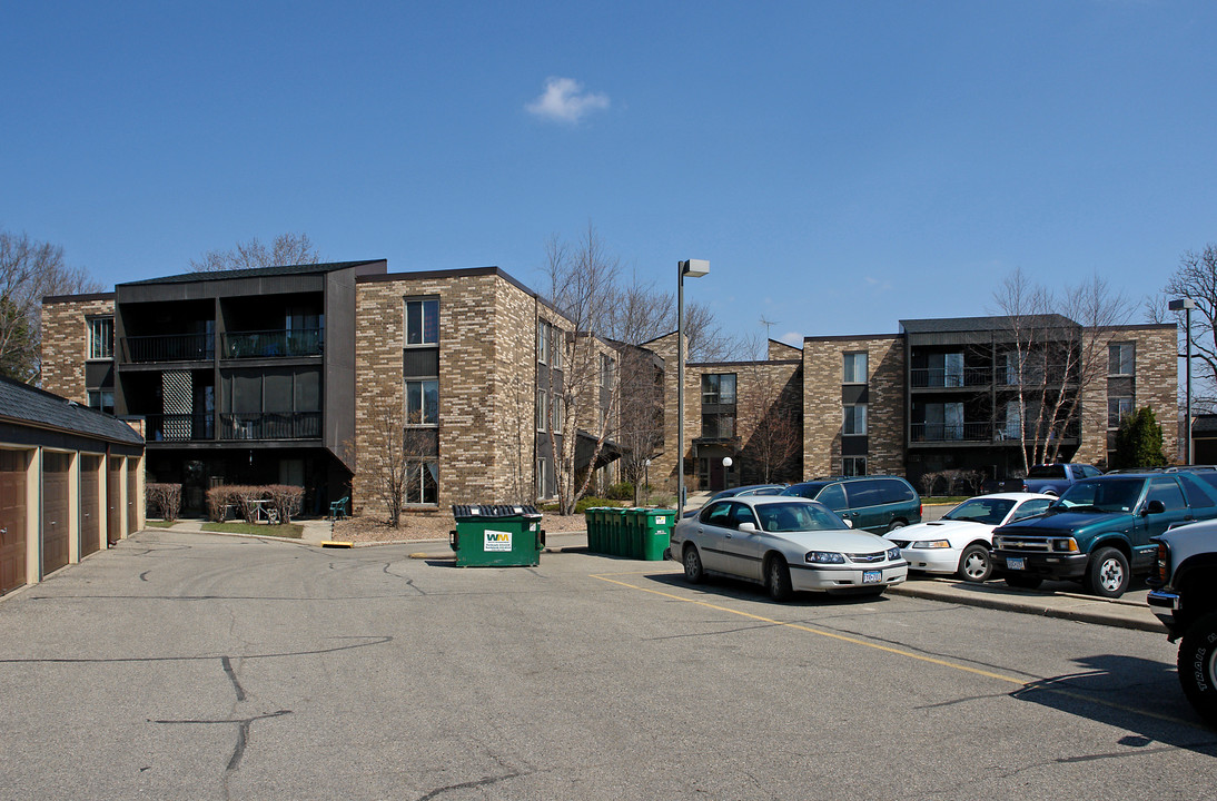 Riverview Manor in Northfield, MN - Foto de edificio