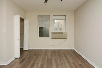 1627 N Humboldt Blvd, Unit i2 in Chicago, IL - Foto de edificio - Building Photo