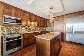 405 N Wabash Ave in Chicago, IL - Building Photo - Building Photo